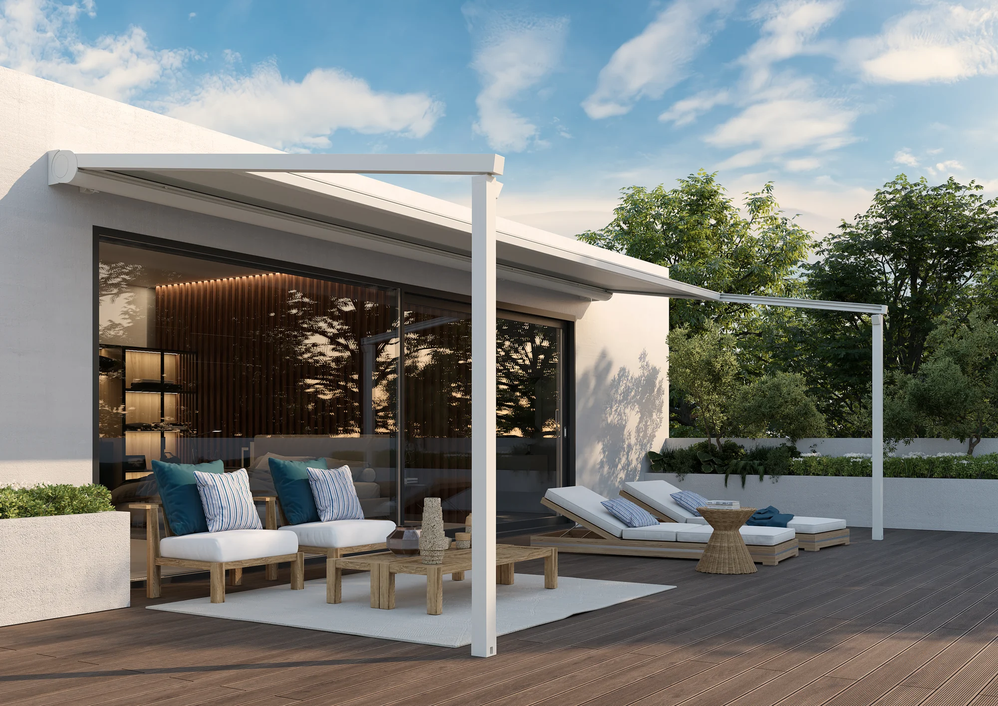 Pergola bioclimatique installée dans un jardin en Normandie