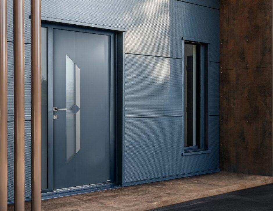 Porte PVC semi-vitrée — Confort