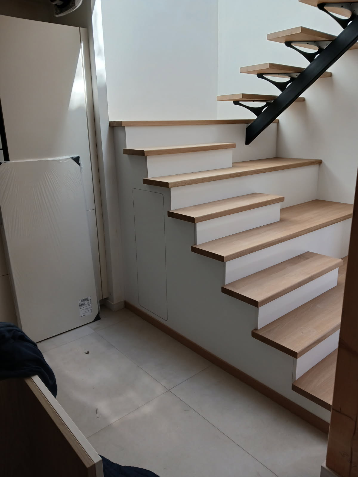 Aménagement sous escalier et placard d'entrée